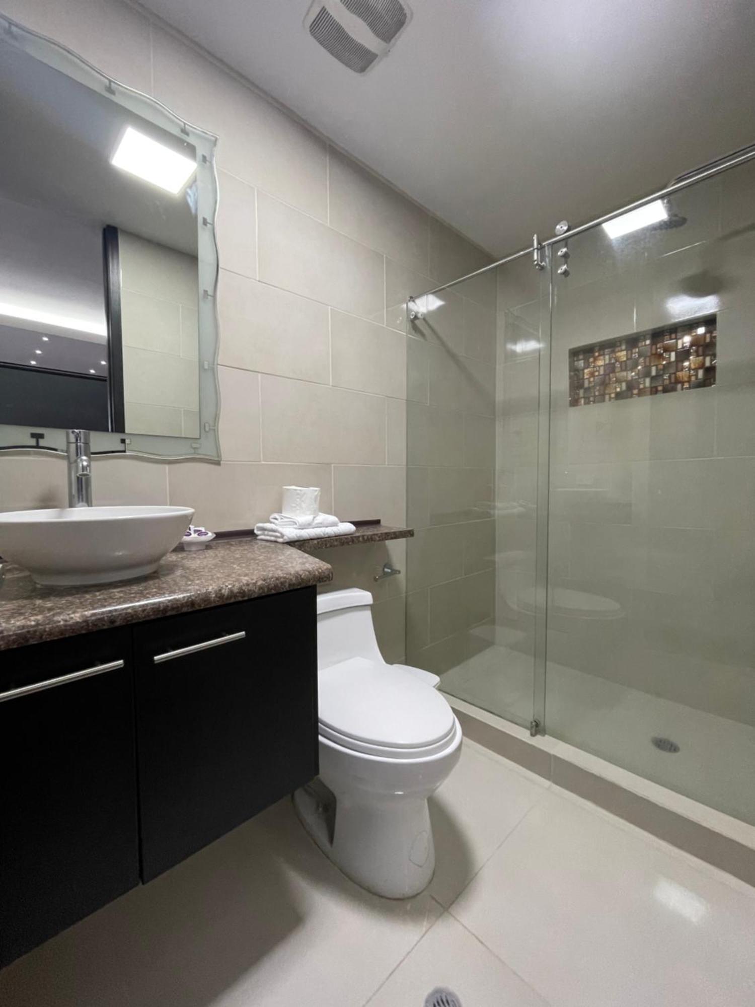Itsahome Apartments - Torre Aqua キト エクステリア 写真